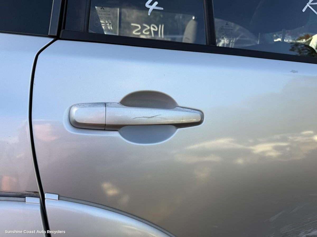2009-2015 Mitsubishi Challenger Door Handle