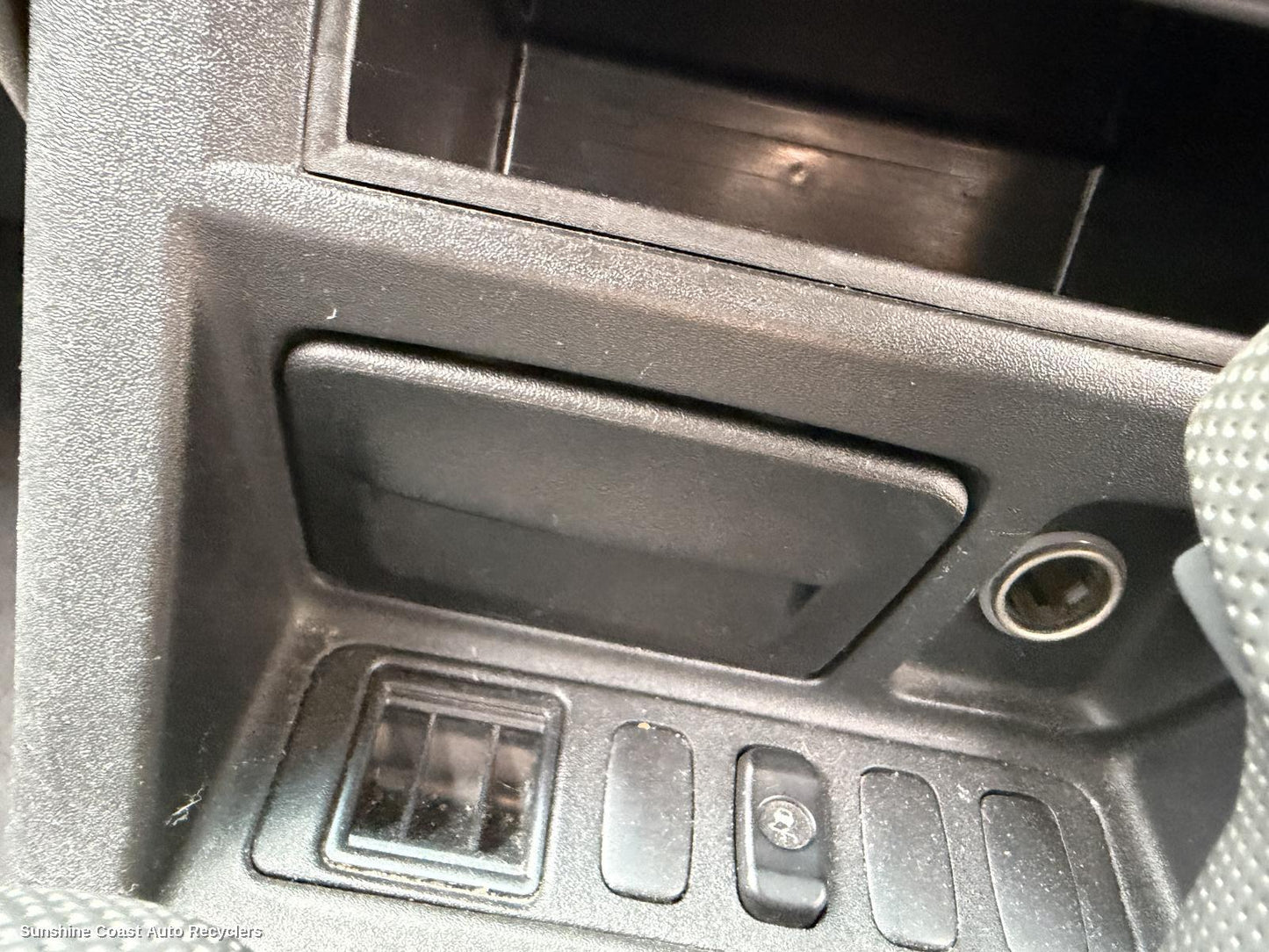 2002-2006 Mitsubishi Pajero Ashtray