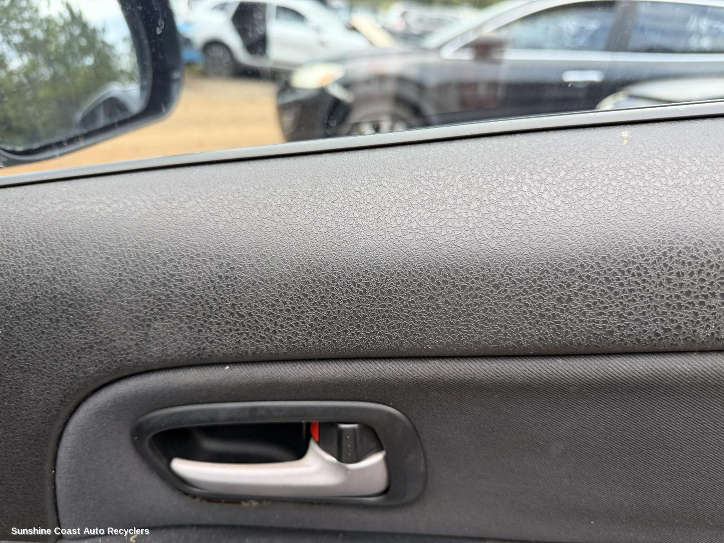 2013 Suzuki Vitara Door Handle