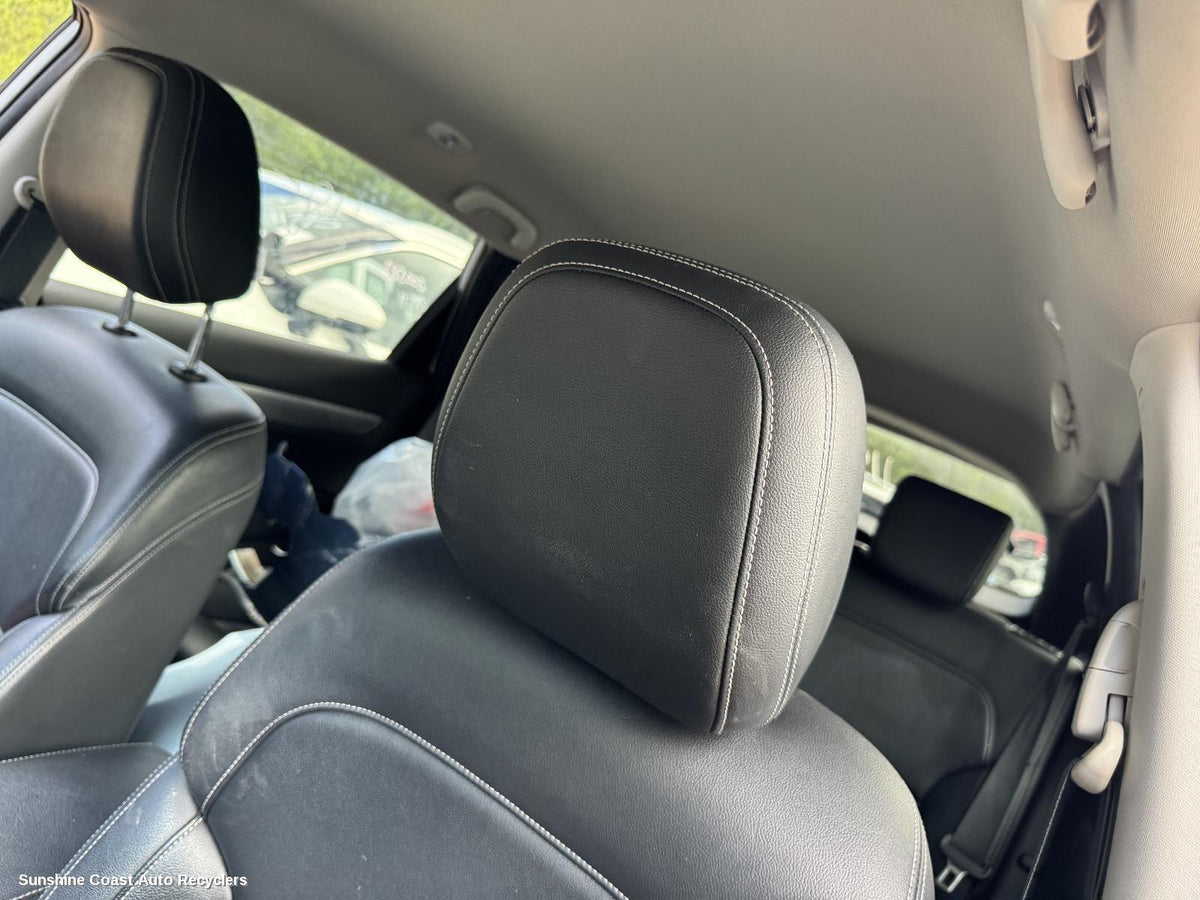 2016-2026 Renault Kaleos Headrest