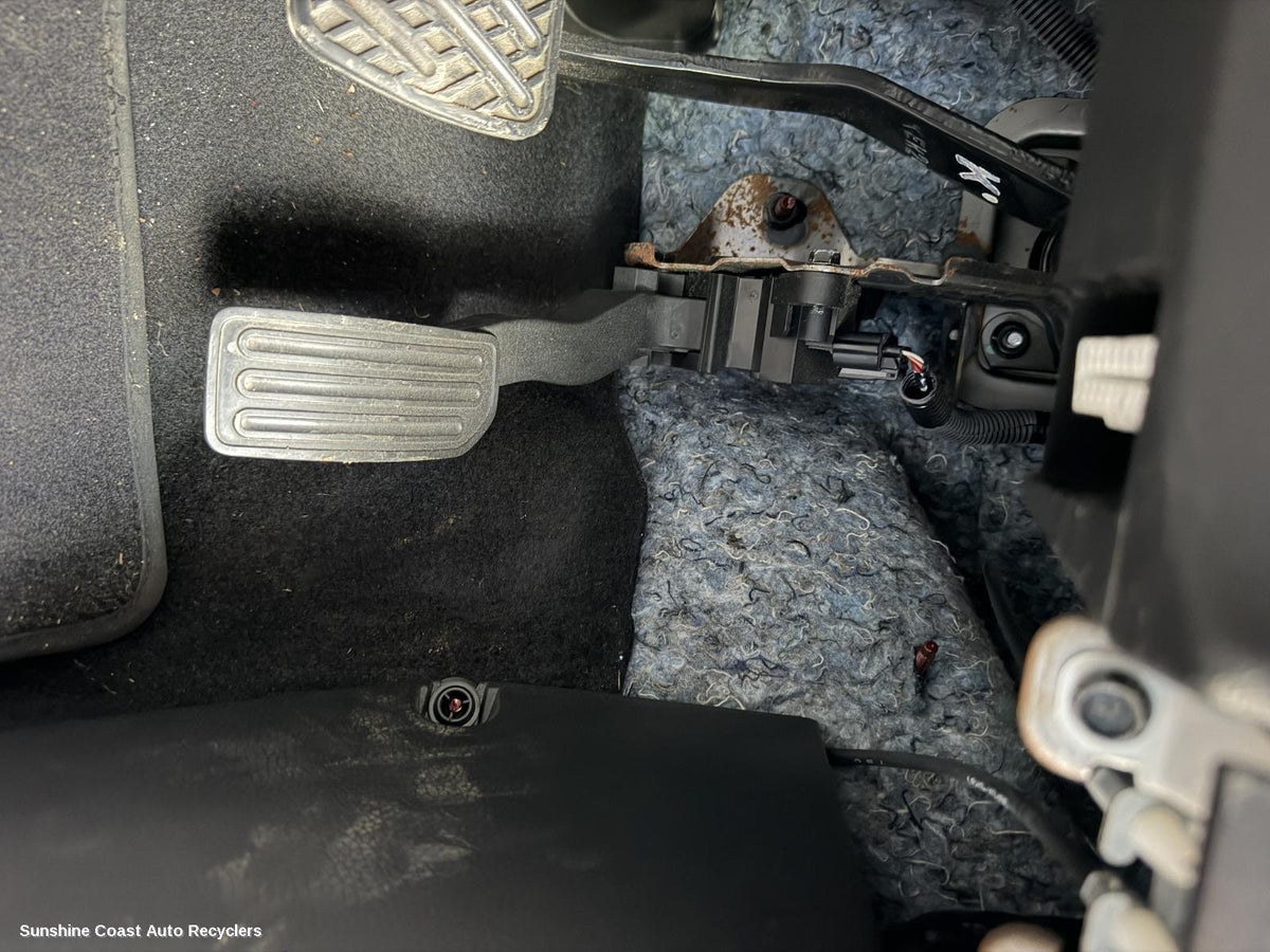 2013-2017 Nissan Pulsar Pedal Assembly