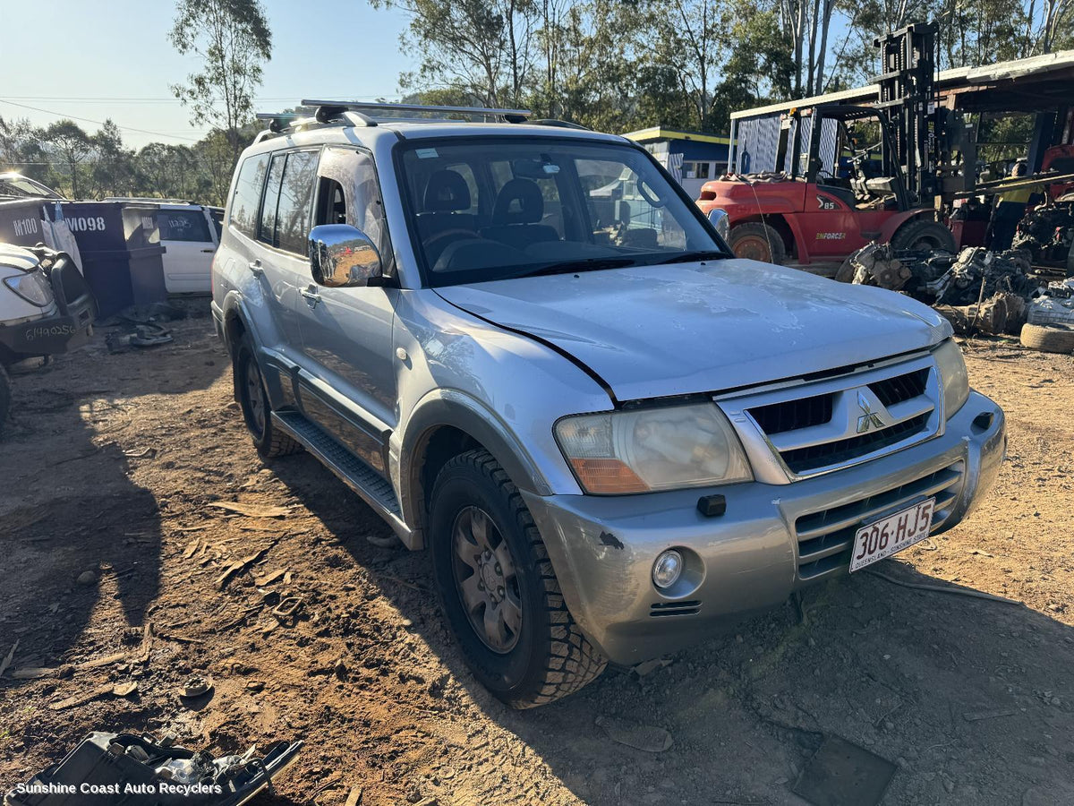 2000-2006 Mitsubishi Pajero Caliper