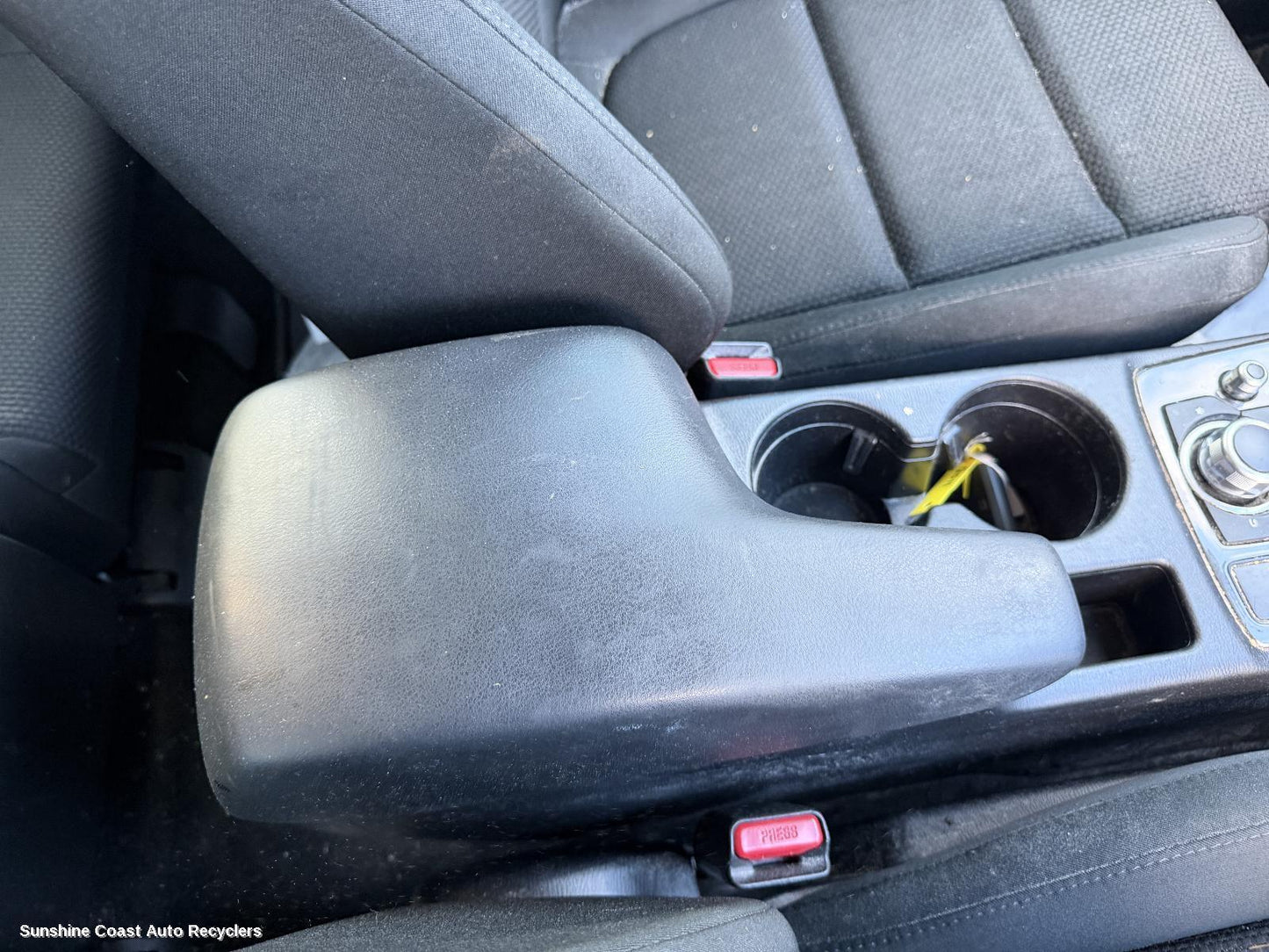 2015-2016 Mazda Cx5 Console