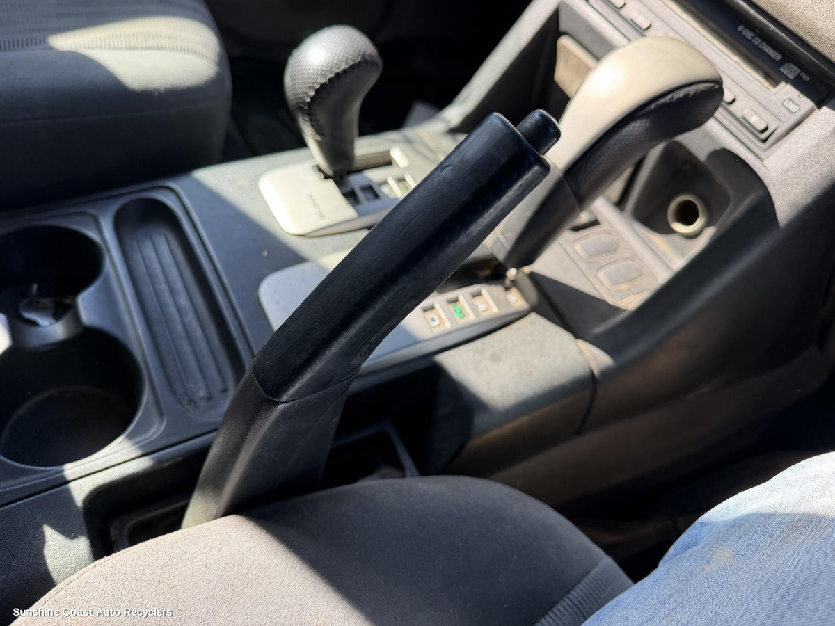 2002-2006 Mitsubishi Pajero Handbrake Lever