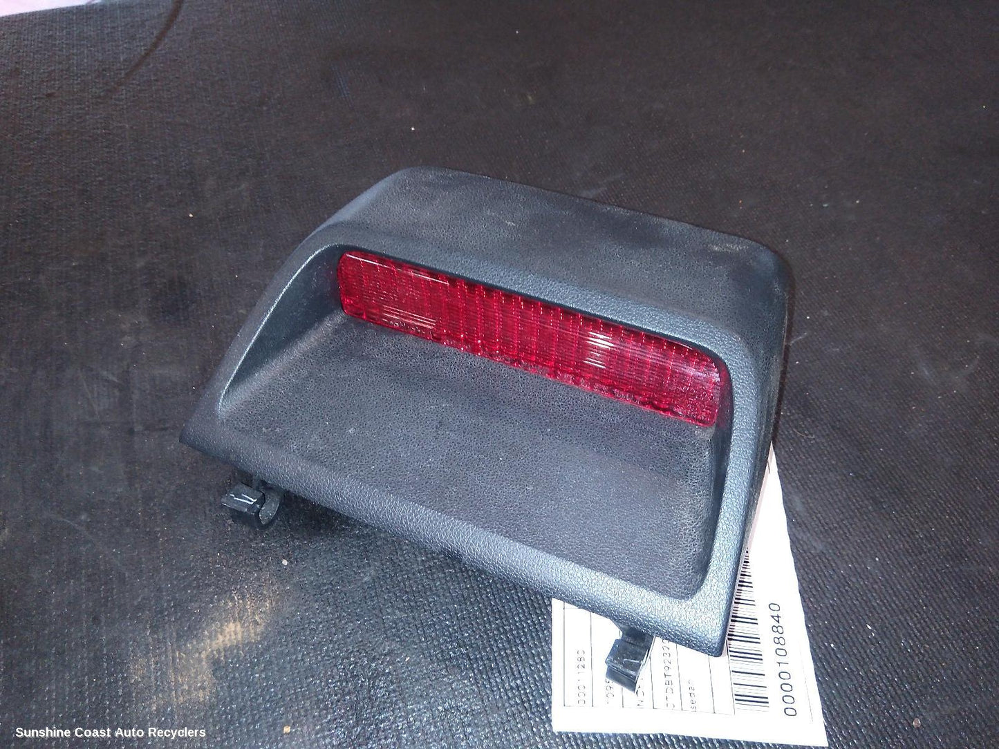 2009 Toyota Yaris High Level Stoplight