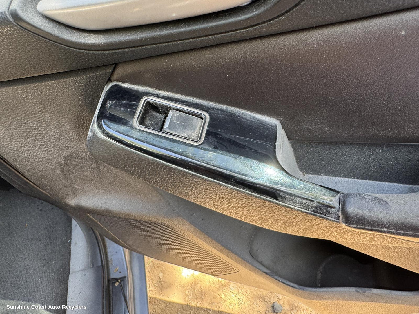 2020-2026 Mazda Bt50 Pwr Dr Wind Switch