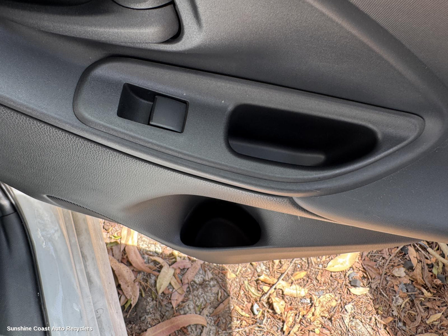 2020-2026 Toyota Yaris Pwr Dr Wind Switch