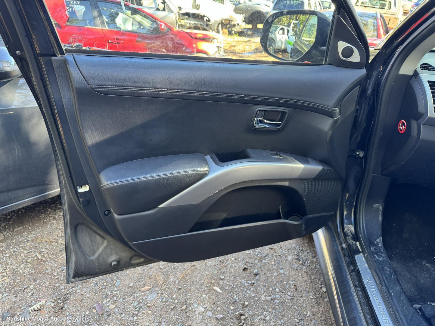 2010 Mitsubishi Outlander Door Handle