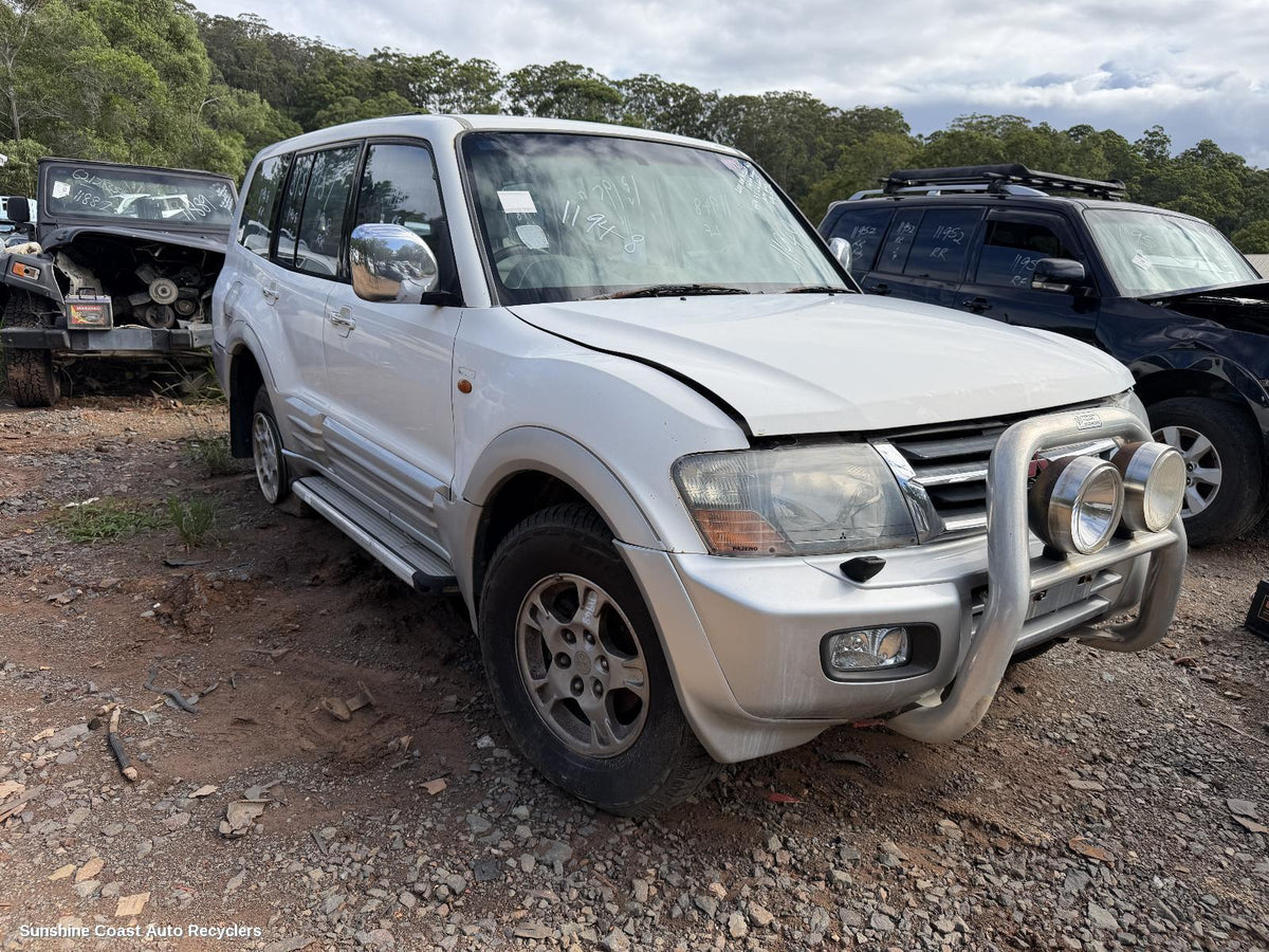 2000-2002 Mitsubishi Pajero Left Rear Trailing Arm