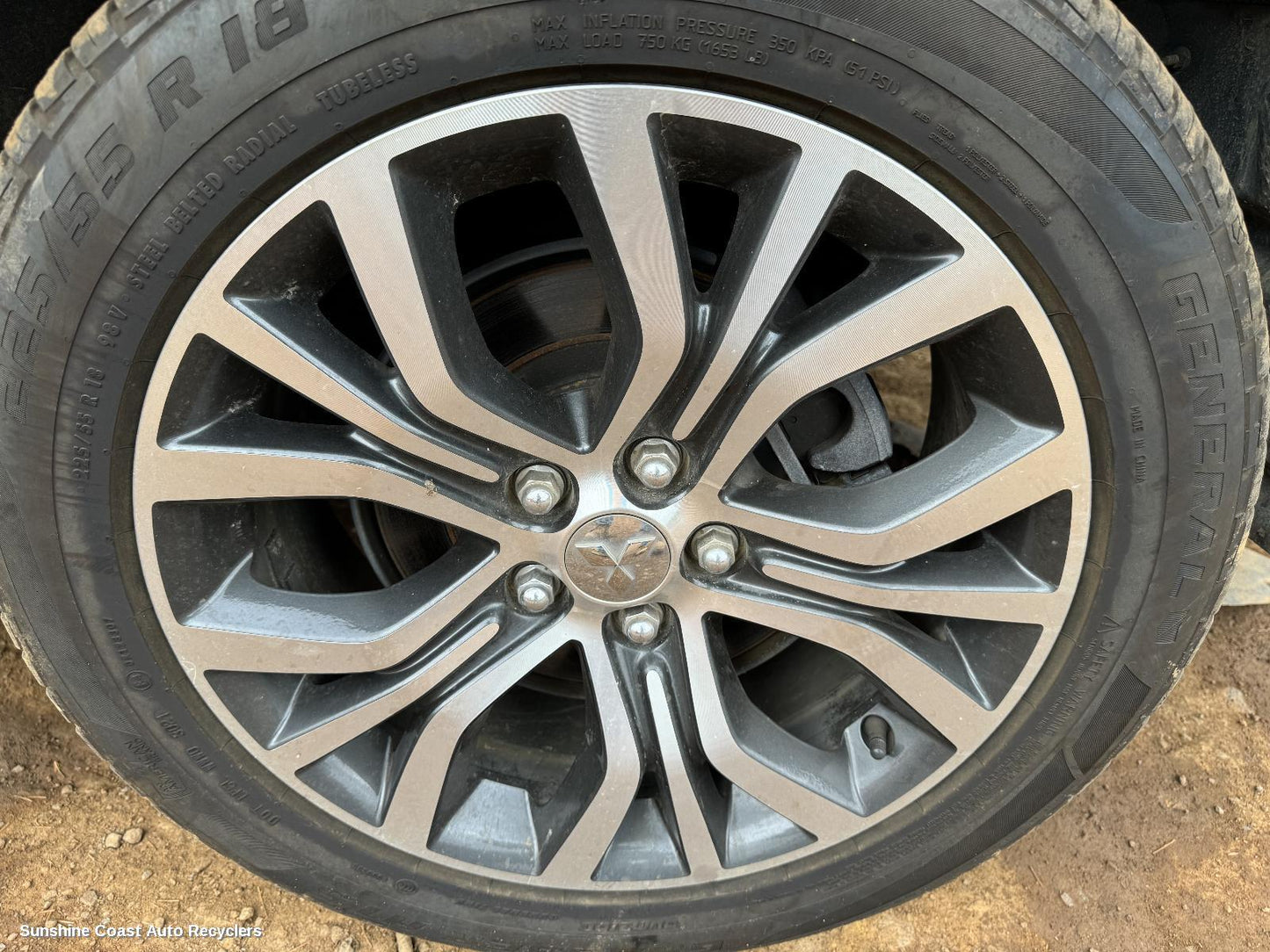 2016 Mitsubishi Outlander Wheel Mag
