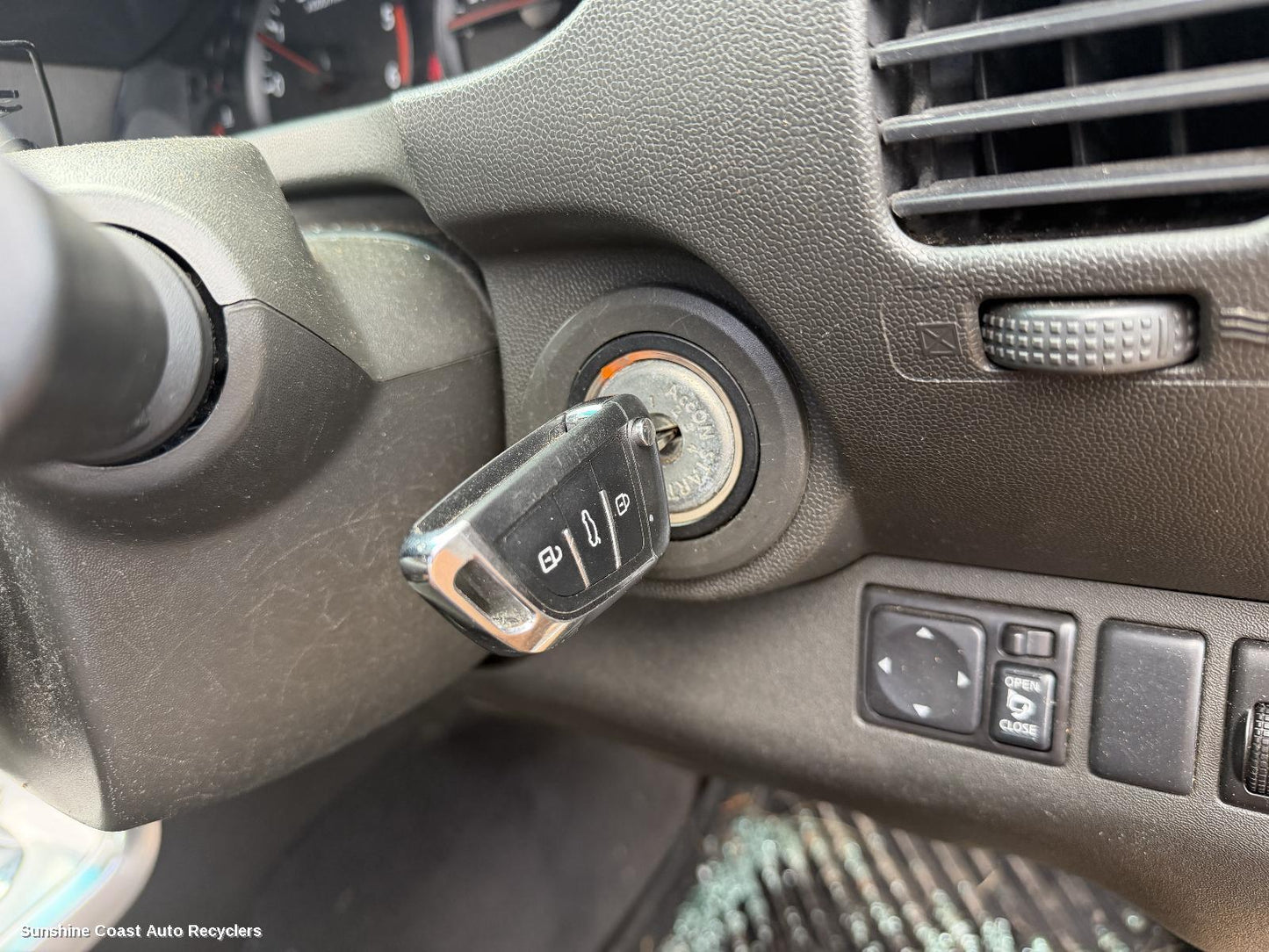 2005-2015 Nissan Navara Ignition W  Key