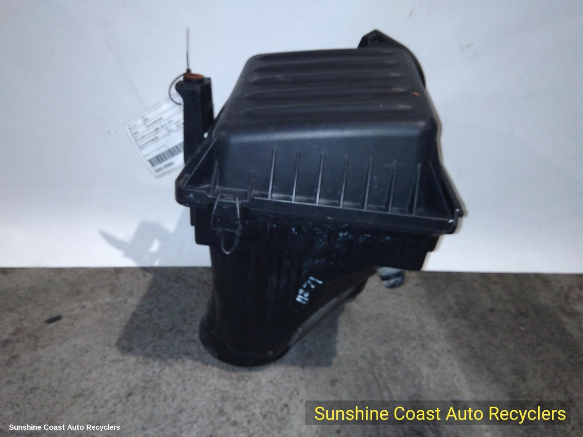 2012-2014 Chrysler 300c Air Cleaner Box