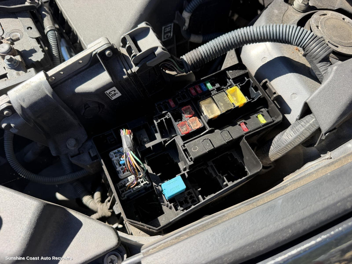 2005-2012 Toyota Rav4 Fuse Box