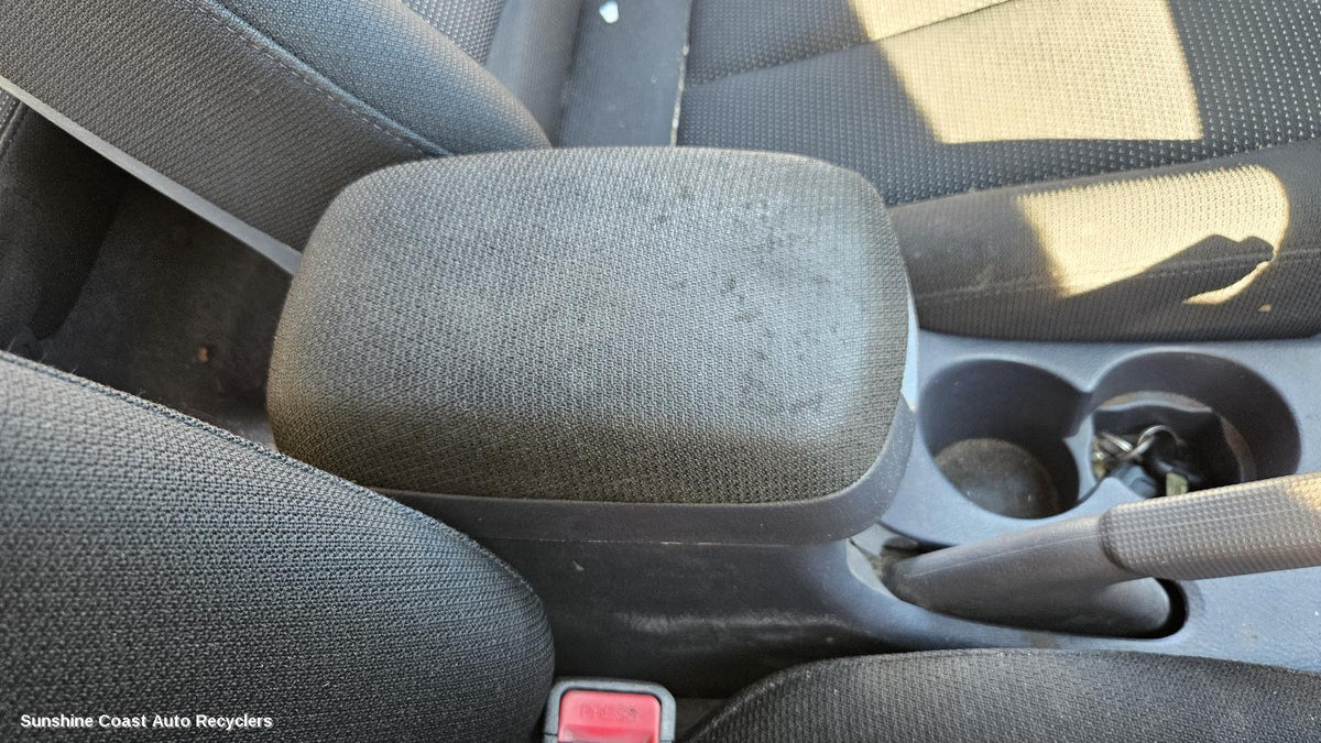 2000-2003 Hyundai Elantra Console