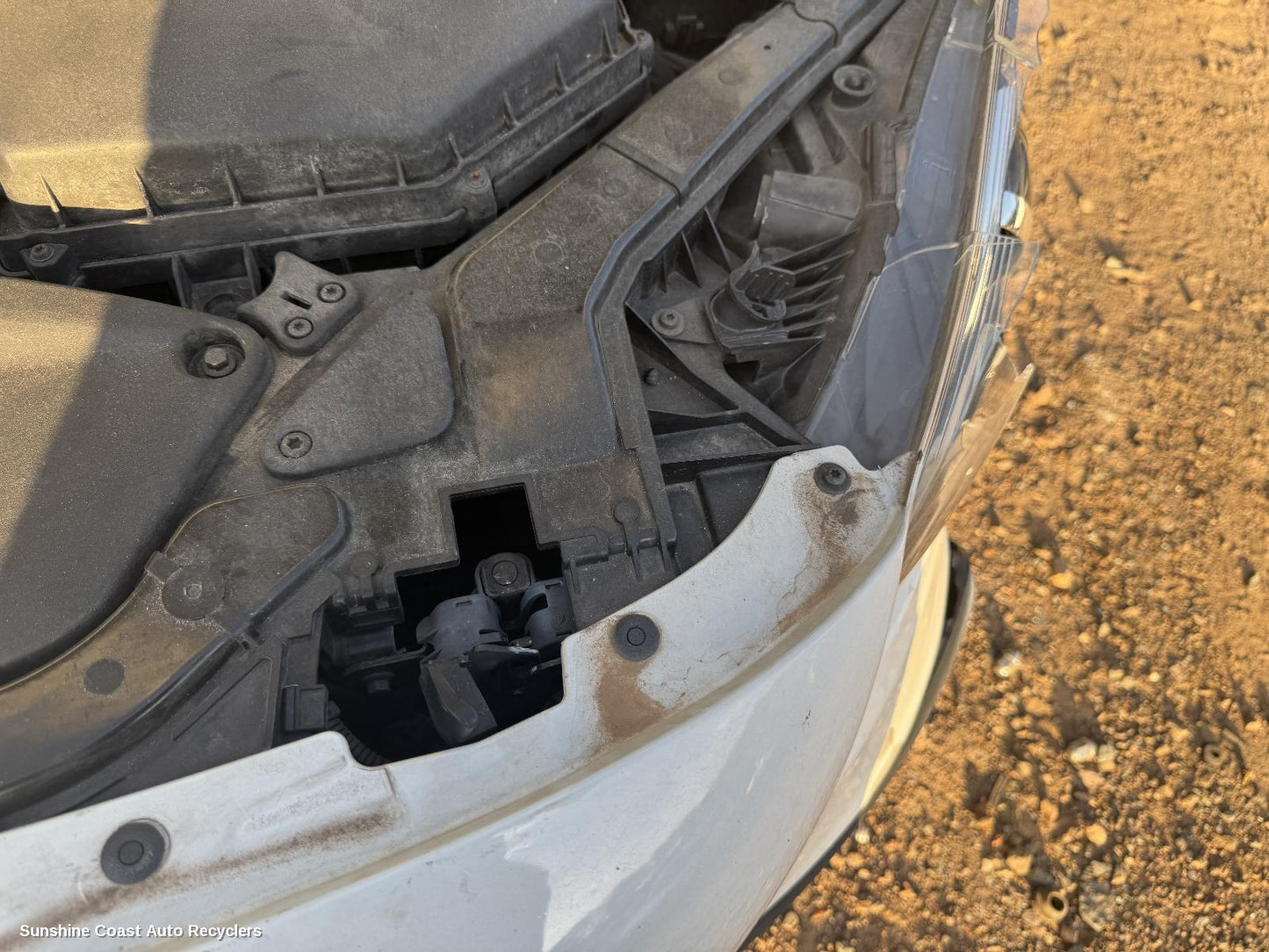 2015 Volvo S40 Bonnet Lock Support