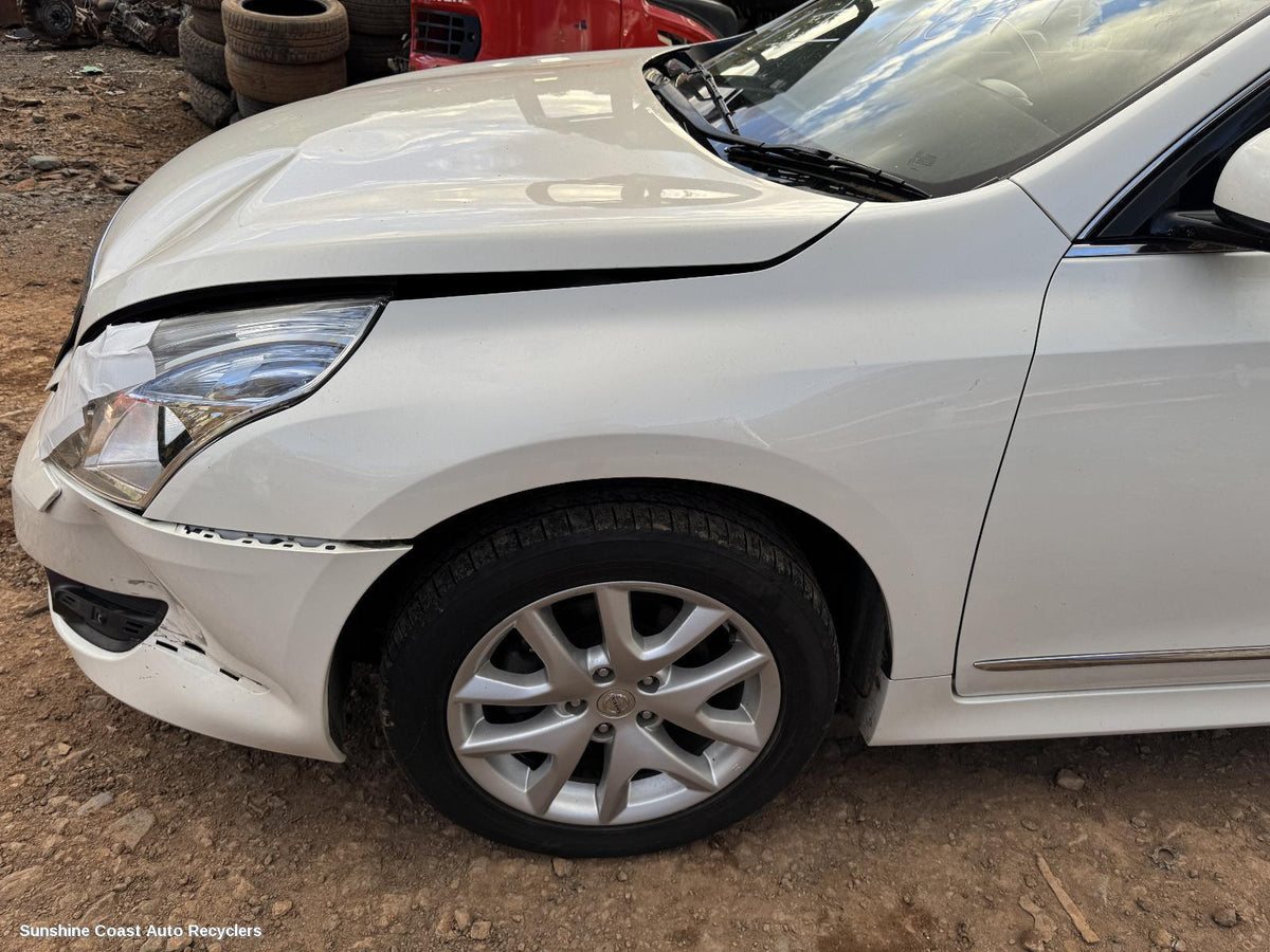 2009-2014 Nissan Maxima Left Guard