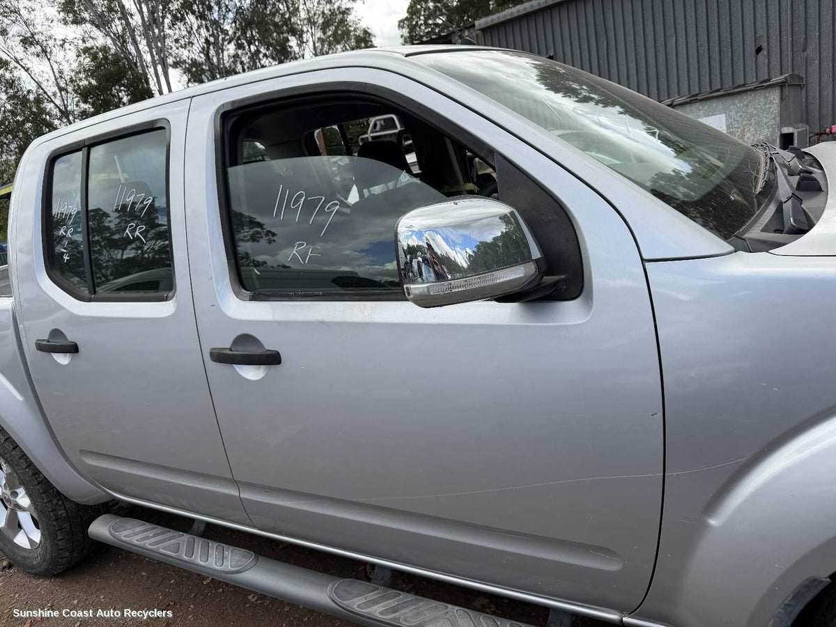 2005-2015 Nissan Navara Right Front Door Window