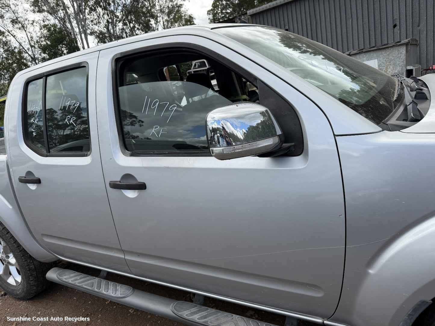 2005-2015 Nissan Navara Right Front Door Window