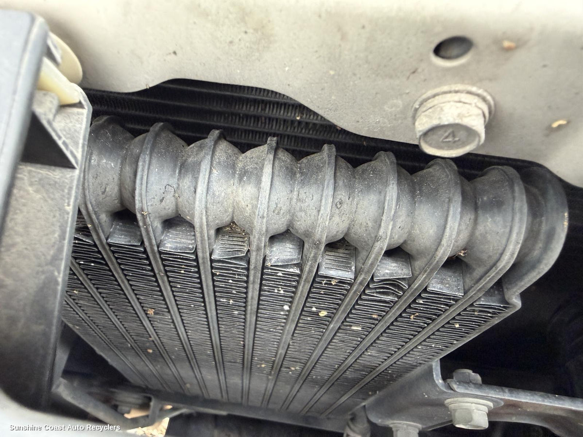 2000-2006 Mitsubishi Pajero Intercooler