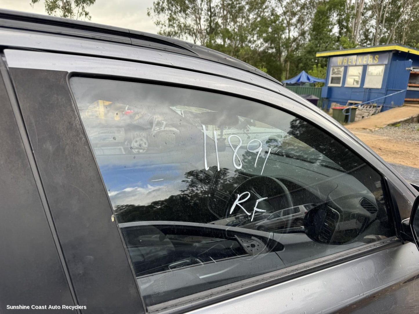 2018 Mitsubishi Outlander Right Front Door Window