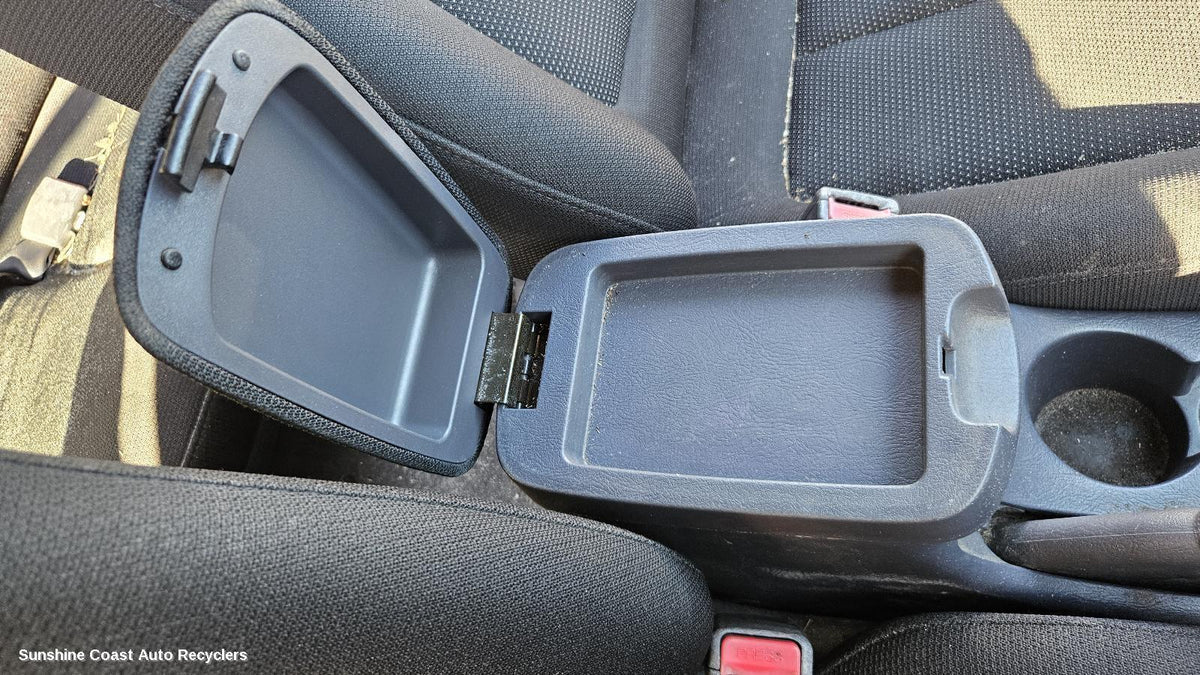 2000-2003 Hyundai Elantra Console
