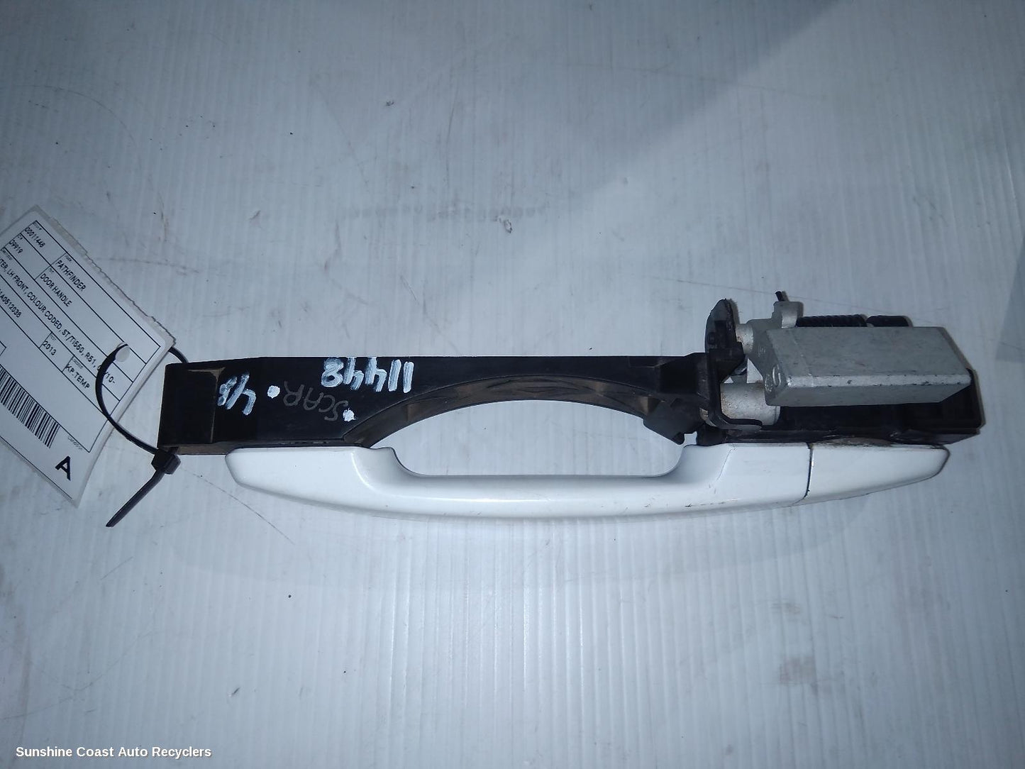 2013 Nissan Pathfinder Door Handle