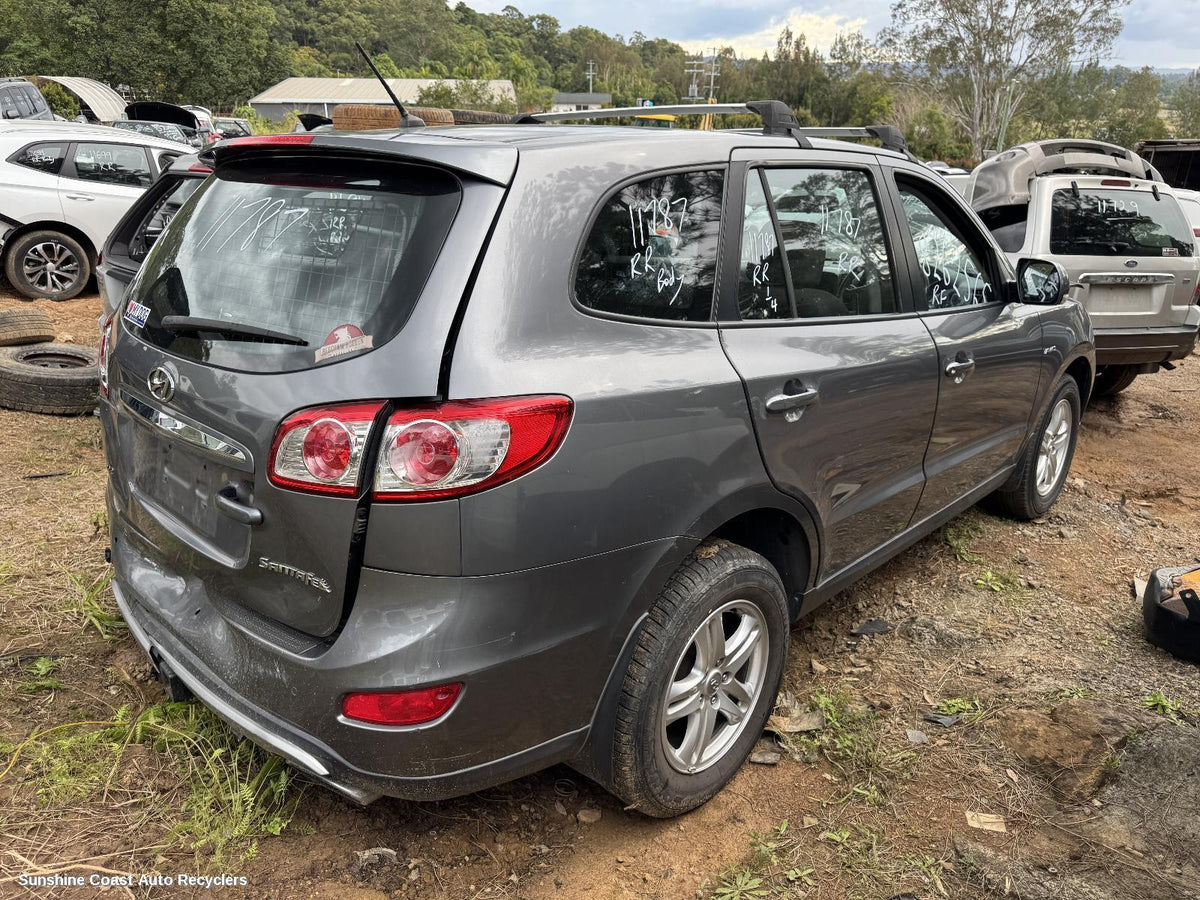 2006-2012 Hyundai Santa Fe Cargo Barrier