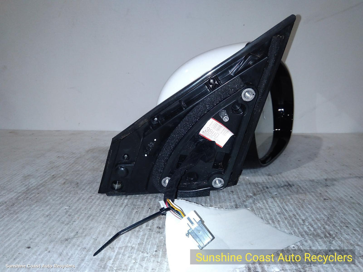 2015-2020 Kia Sorento Right Door Mirror