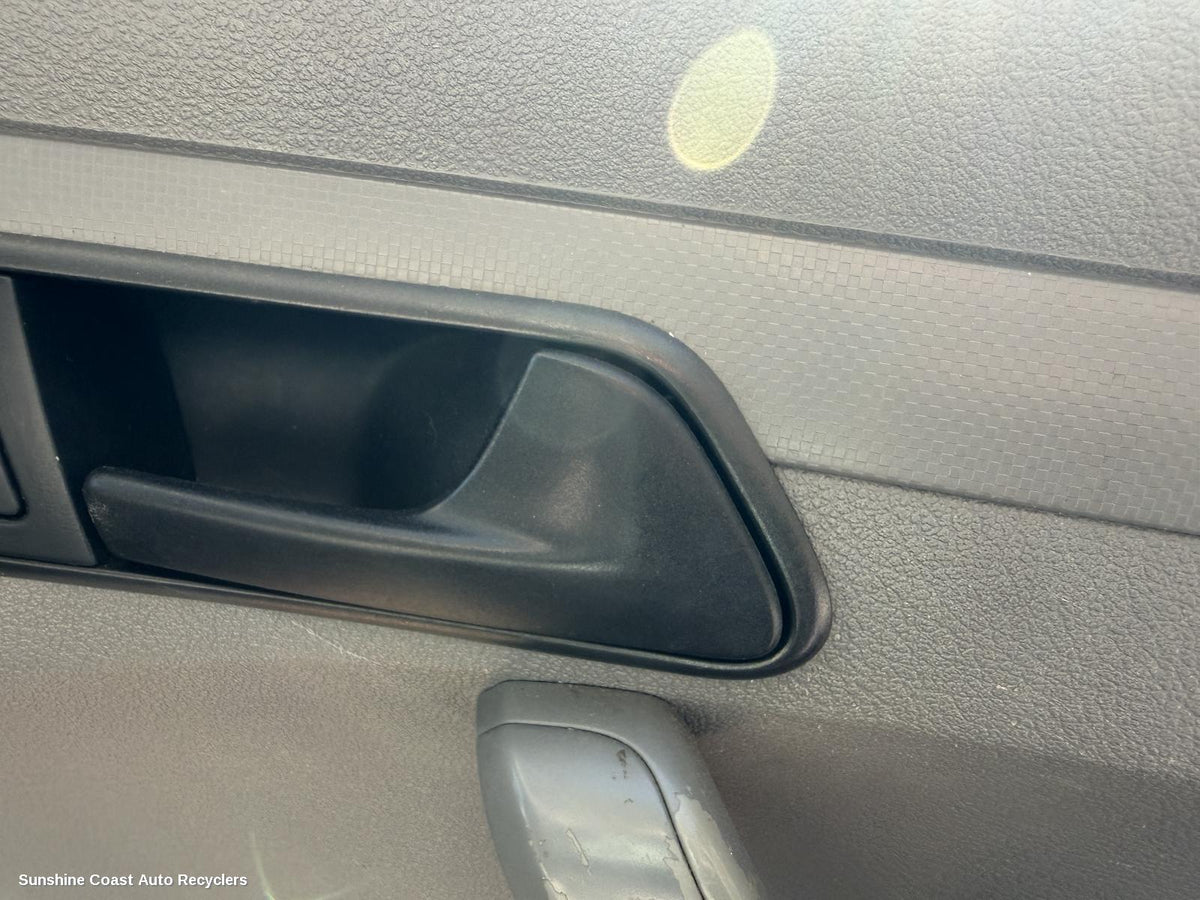 2005-2010 Volkswagen Caddy Door Handle