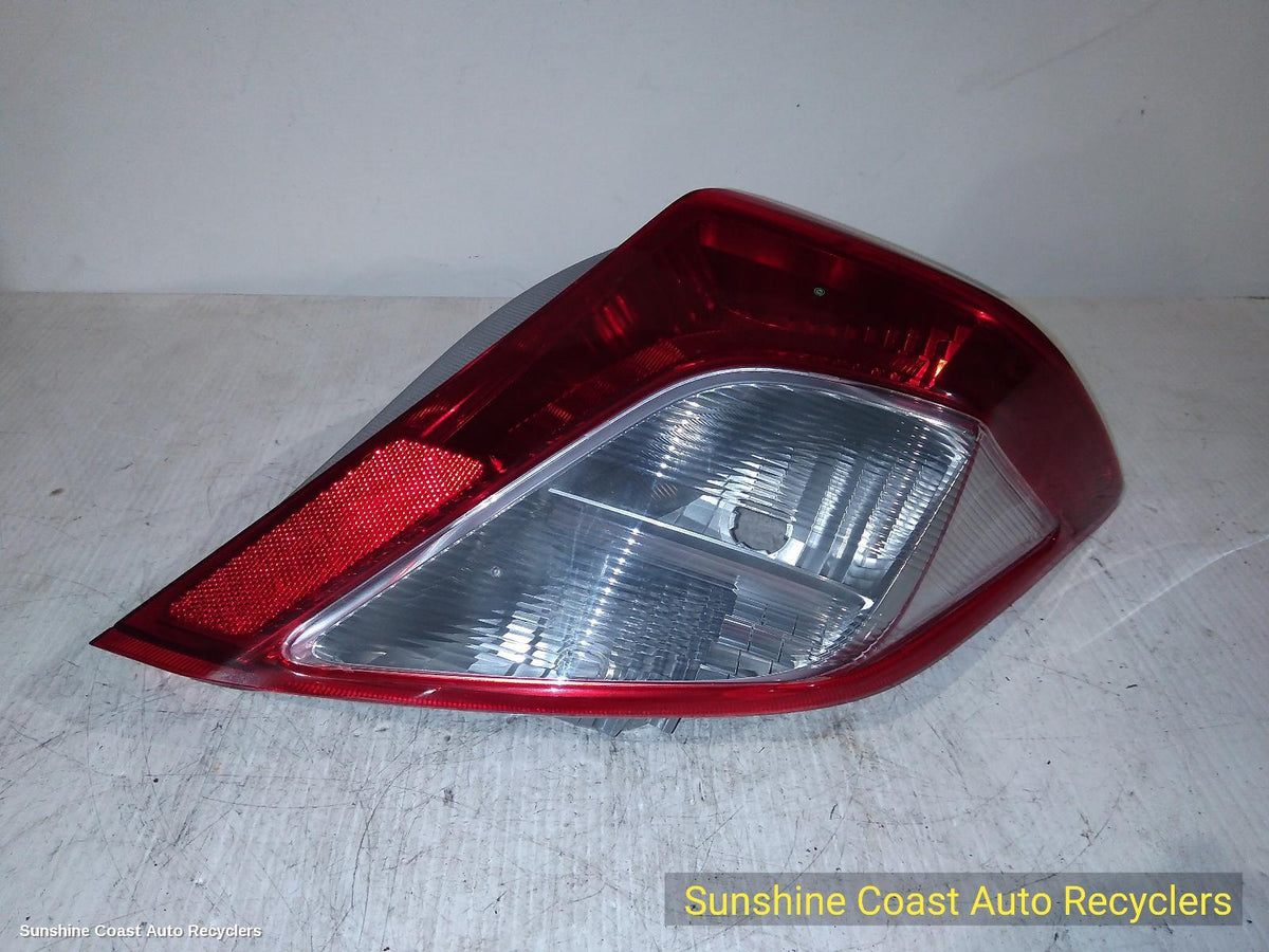 2011-2014 Toyota Yaris Right Taillight