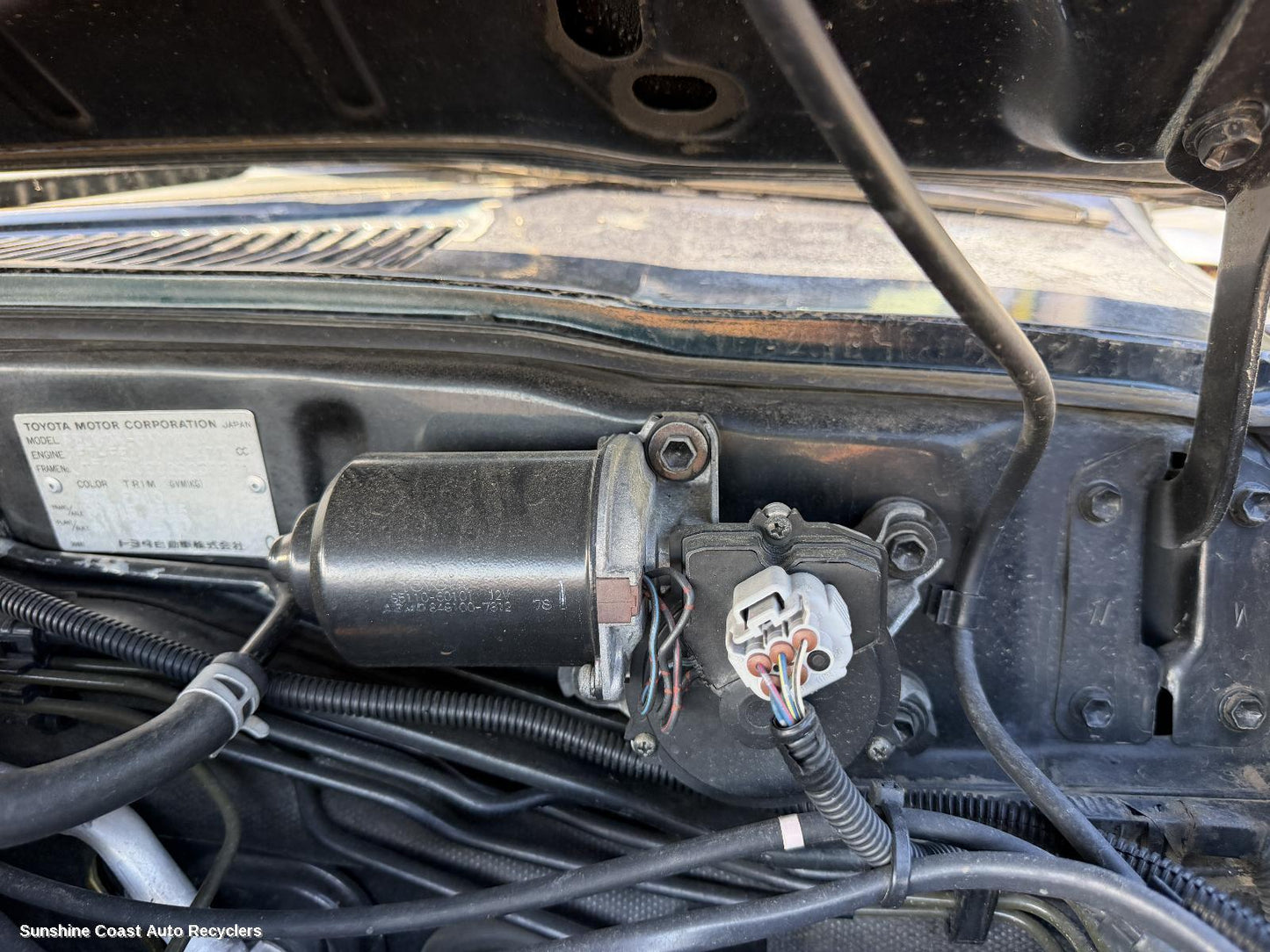 1992-1998 Toyota Landcruiser Wiper Motor