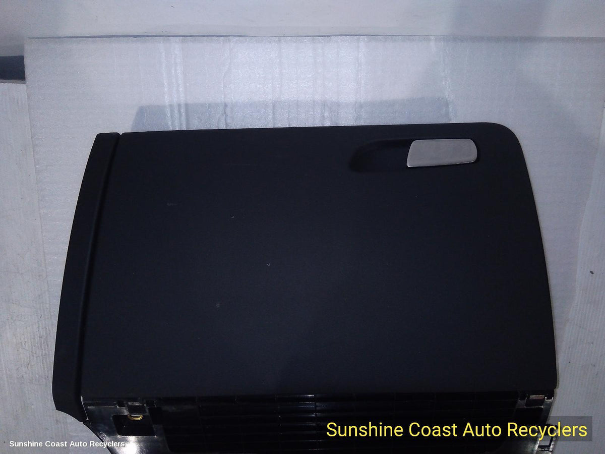 2008-2017 Audi Q5 Glove Box