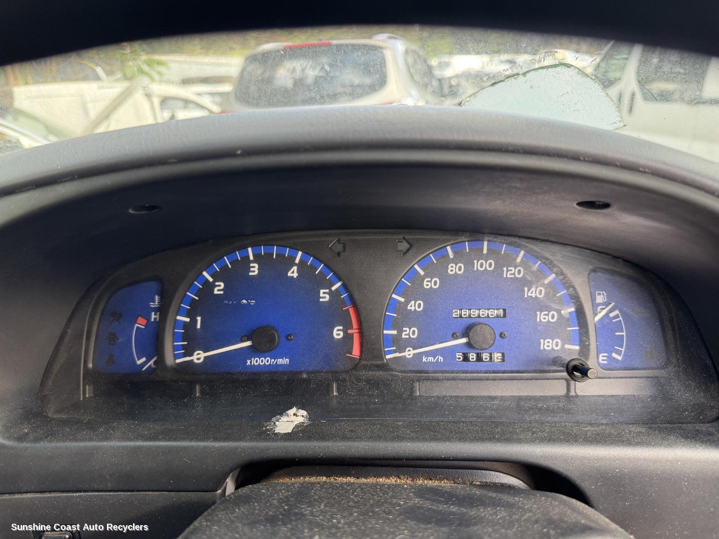 1997-2005 Toyota Hilux Instrument Cluster