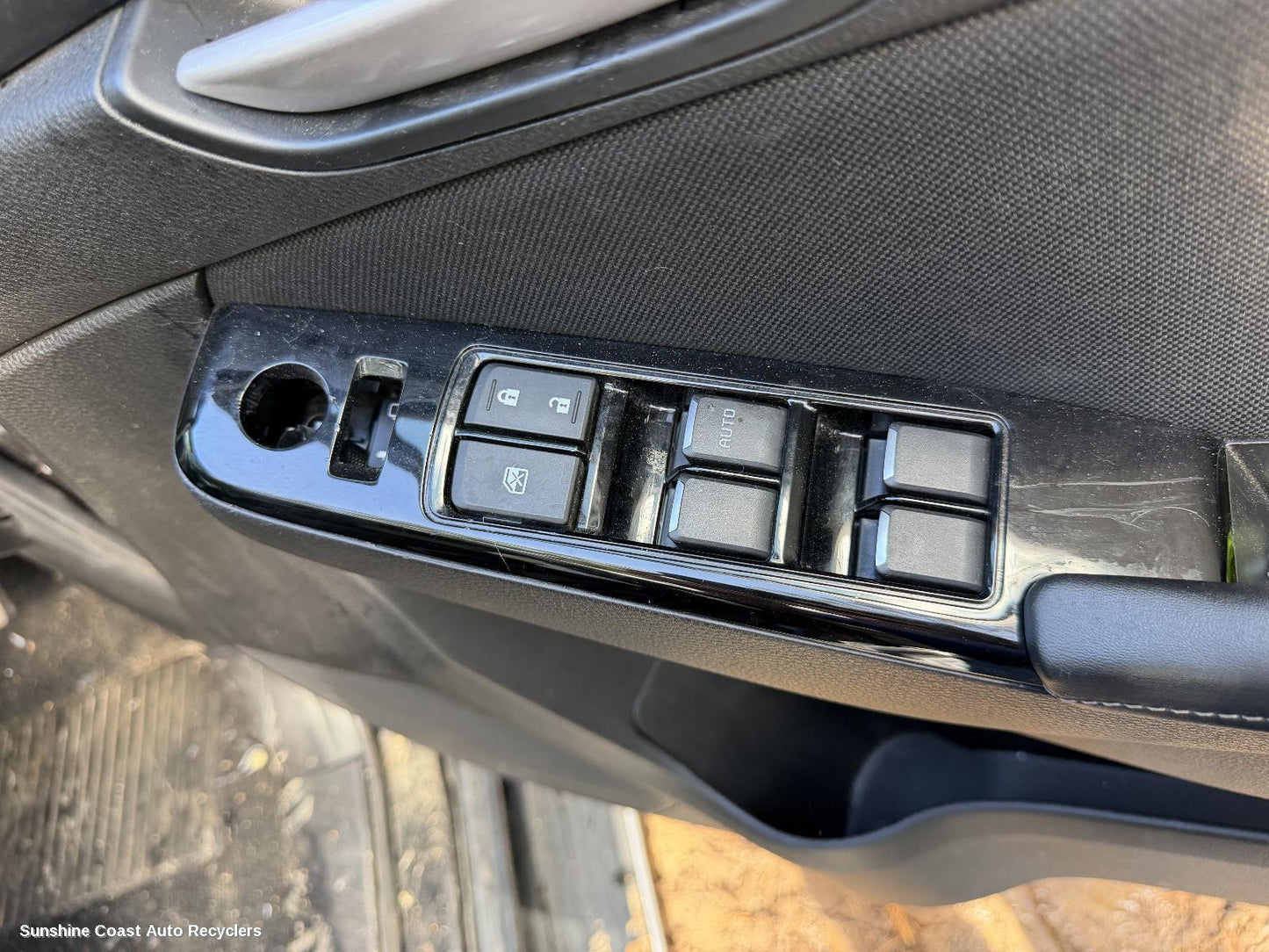 2020-2026 Mazda Bt50 Pwr Dr Wind Switch