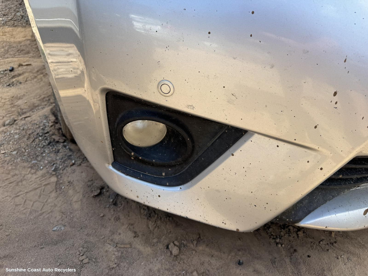 2013-2019 Toyota Corolla Right Indicator Fog Side