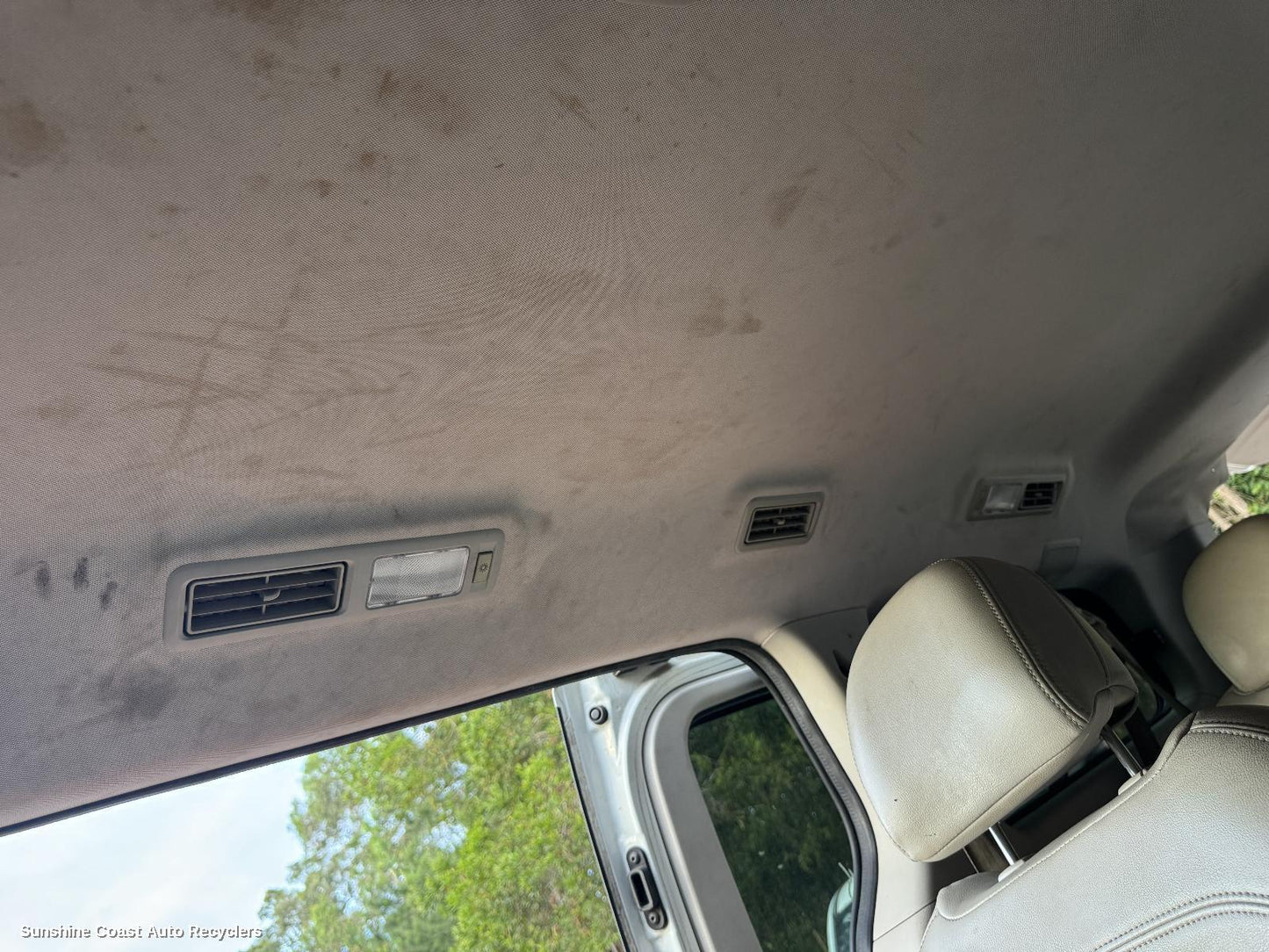 2015-2025 Ldv G10 Courtesy Light
