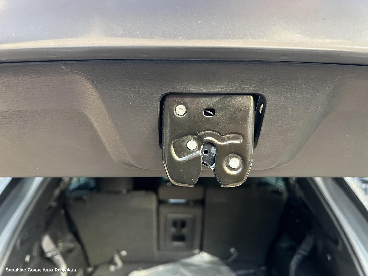 2021-2026 Mitsubishi Outlander Door Boot Gate Lock