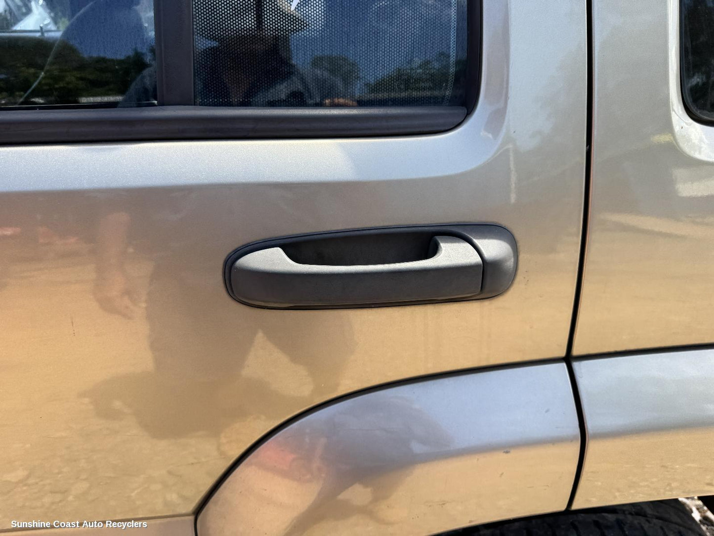 2004 Jeep Cherokee Door Handle