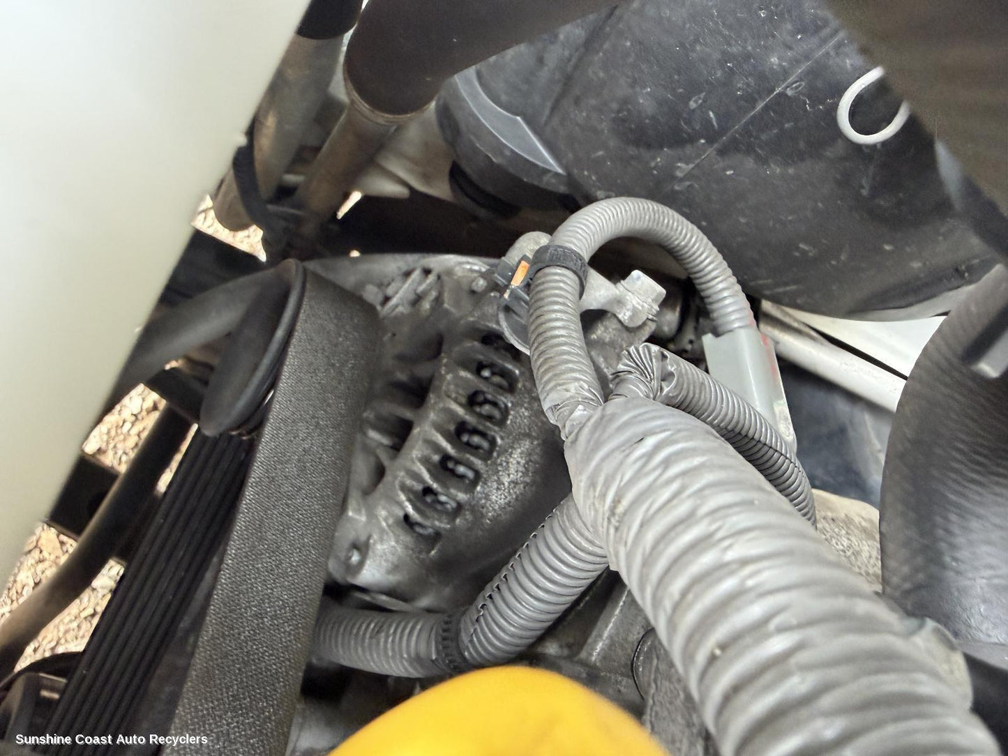 2012 Toyota Hilux Alternator