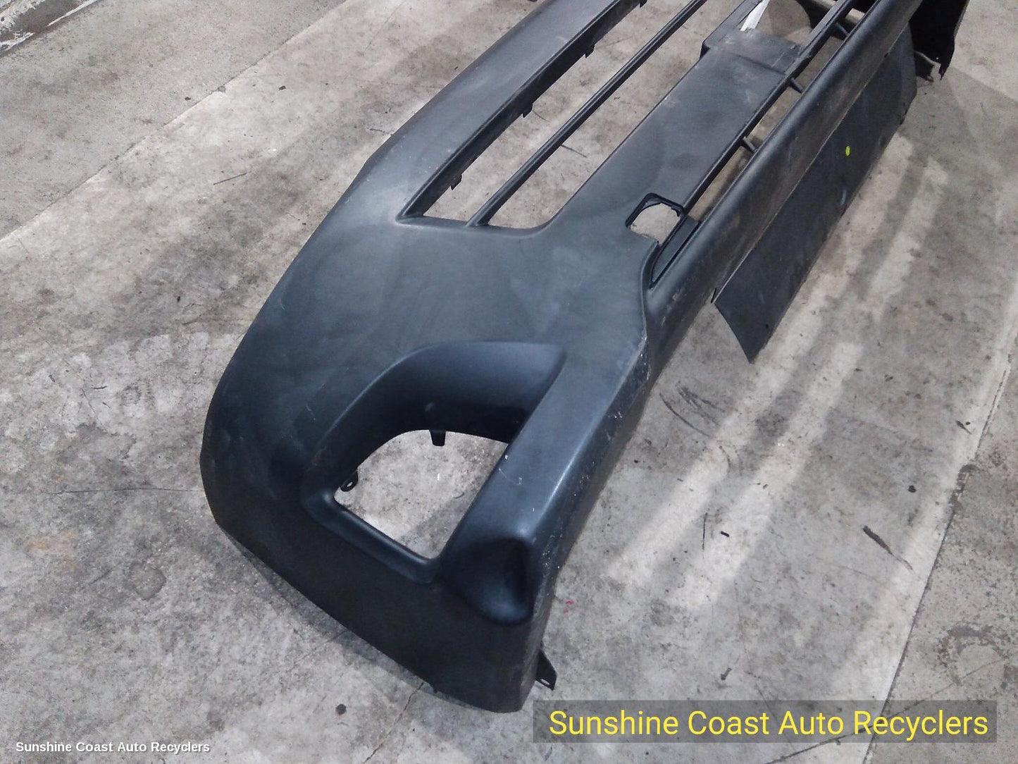 2011 Toyota Hiace Front Bumper