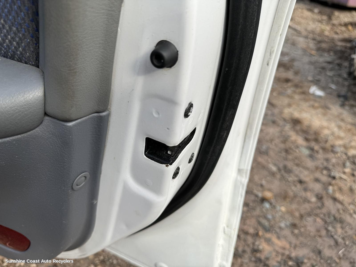 2000-2006 Hyundai Elantra Door Boot Gate Lock