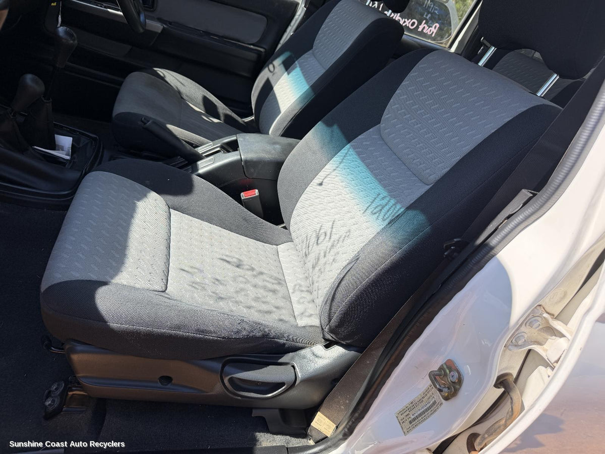 1997-2015 Nissan Navara Front Seat