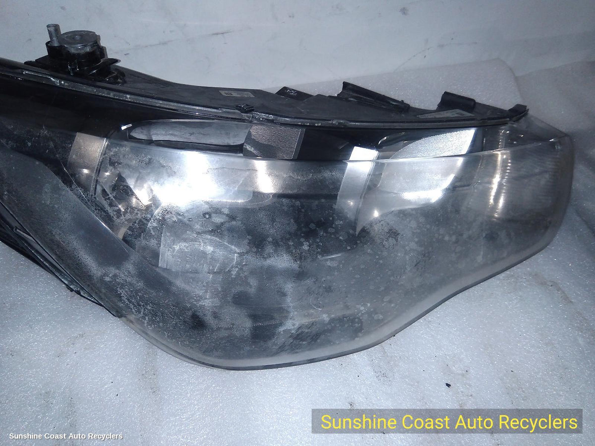 2010-2014 Audi A1 Right Headlamp