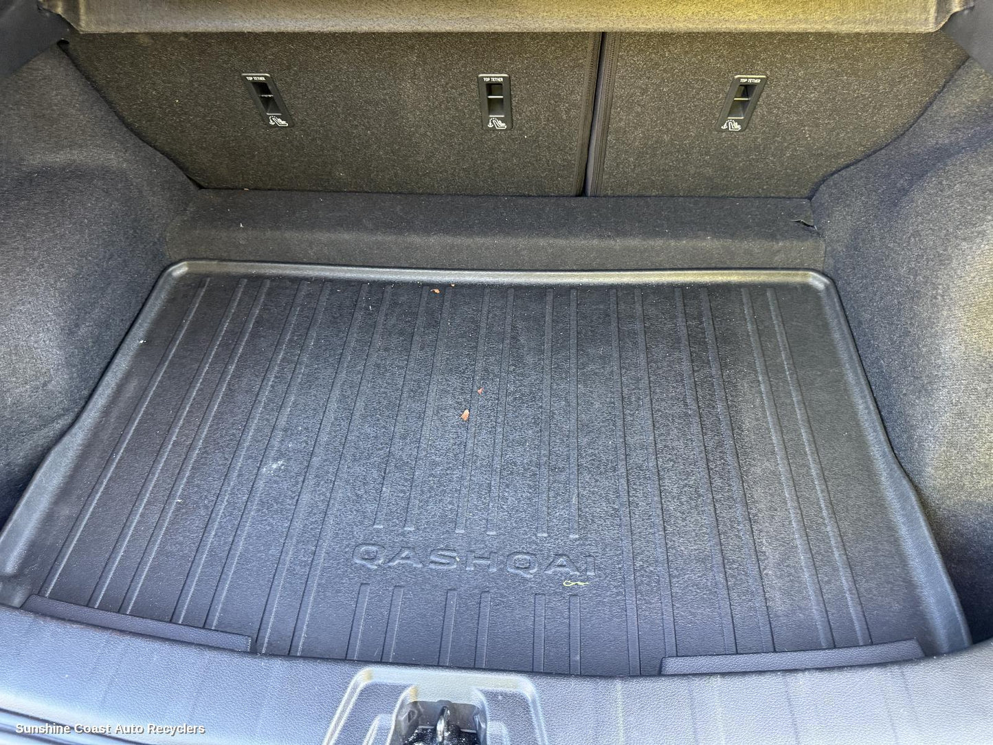 2015 Nissan Qashqai Floor Mats