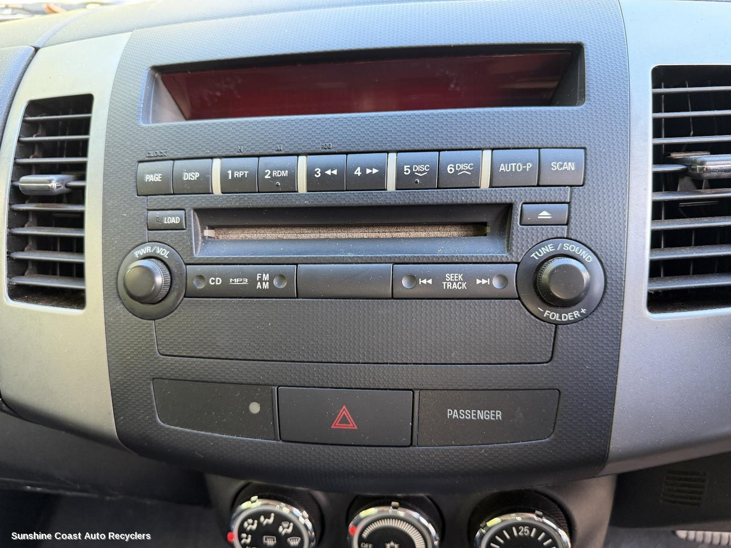 2006-2012 Mitsubishi Outlander Radio Cd Dvd Sat Tv