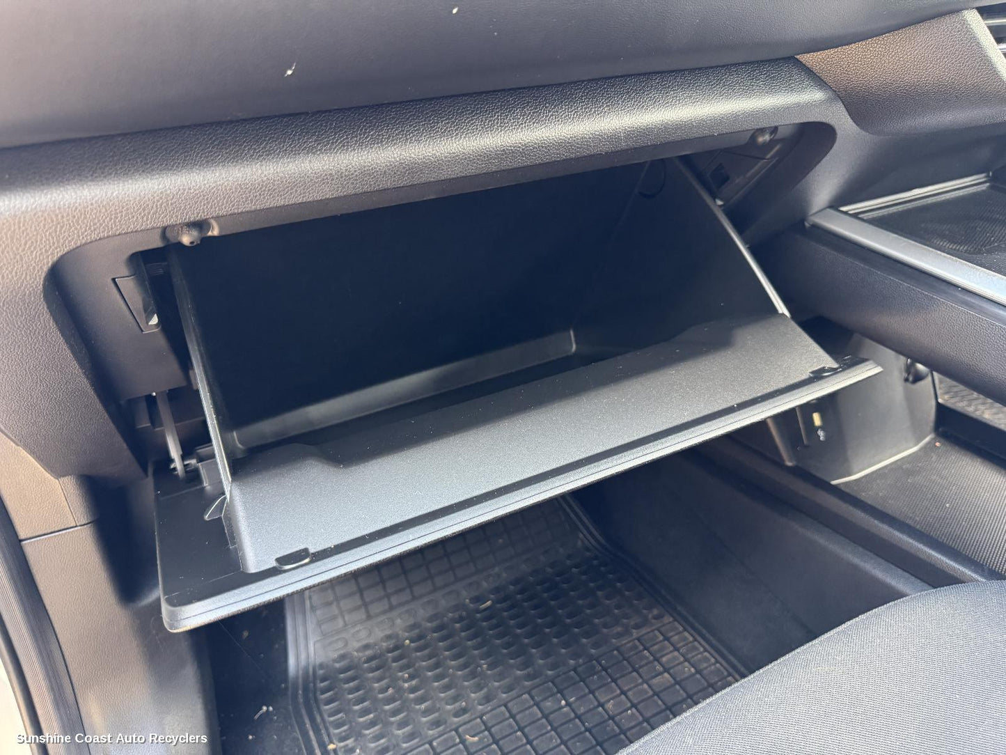 2021-2026 Haval Jolion Glove Box