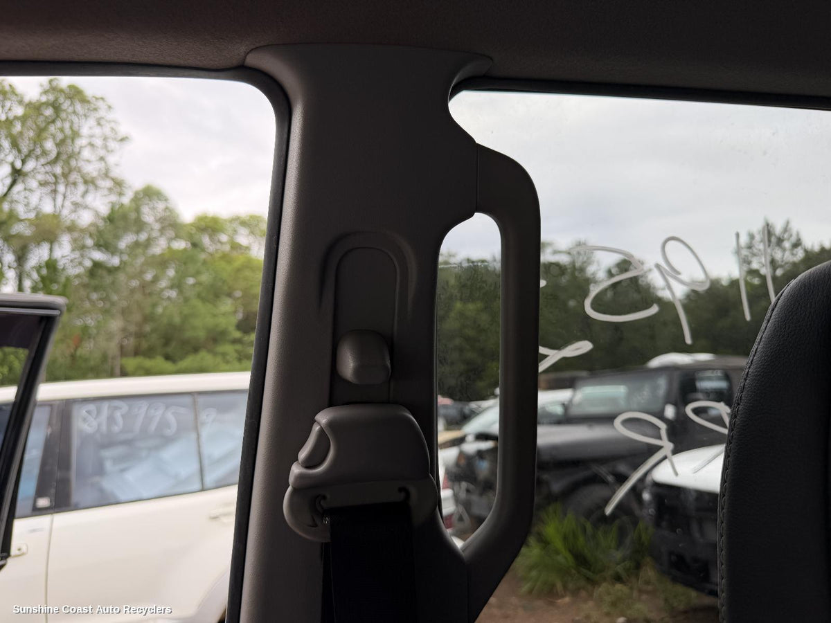 2006-2014 Mitsubishi Pajero Grab Handle