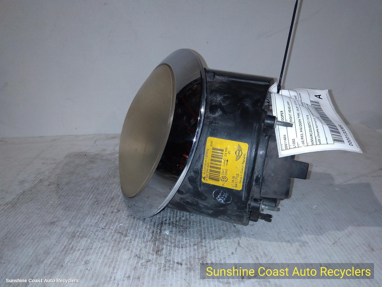 2004 Mini Cooper Right Headlamp