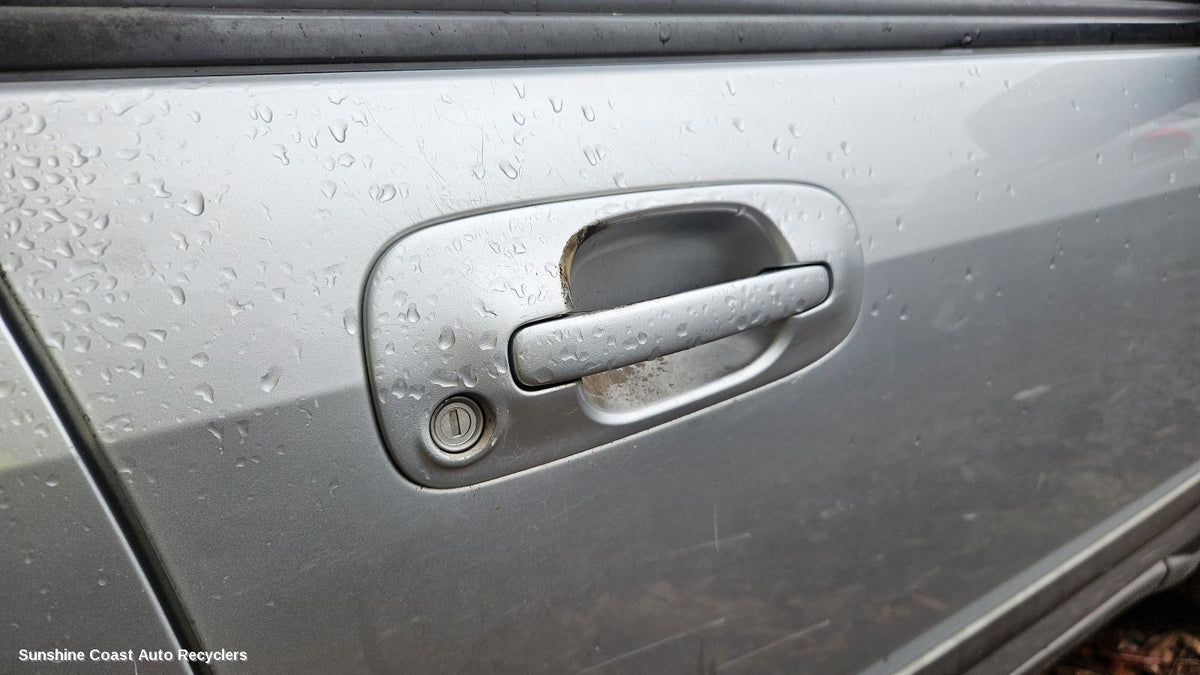2000-2007 Subaru Impreza Door Handle