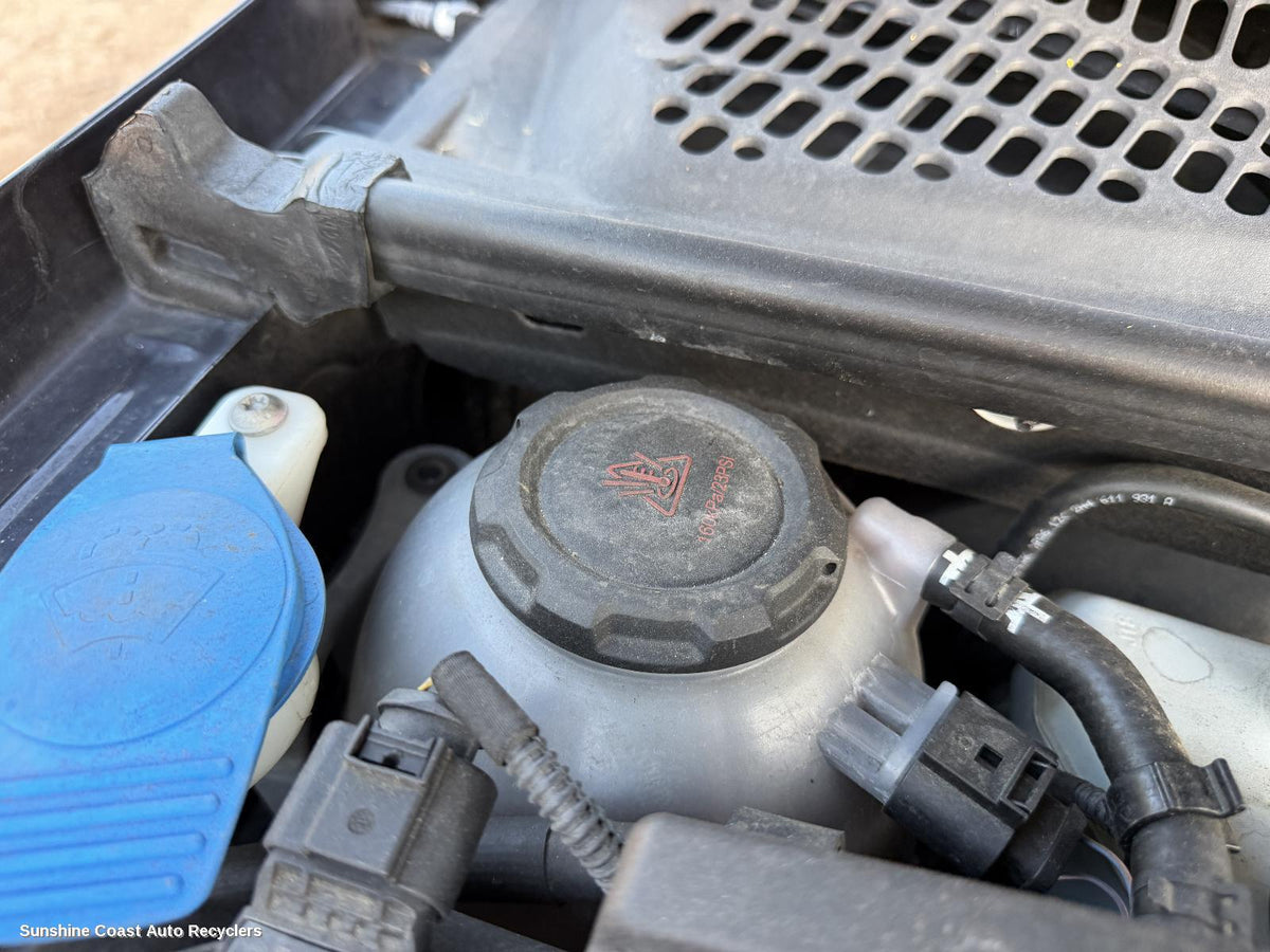 2010-2022 Volkswagen Amarok Overflow Bottle
